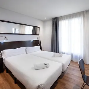 Petit Palace Arana Отель Бильбао